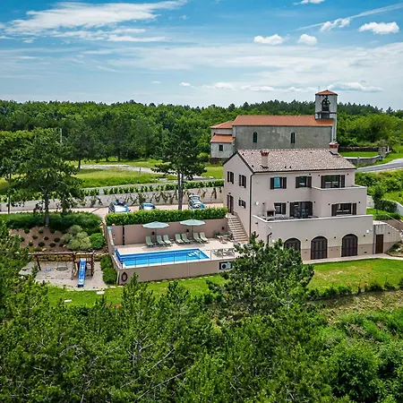 Luxury Pool Gradin Vila *